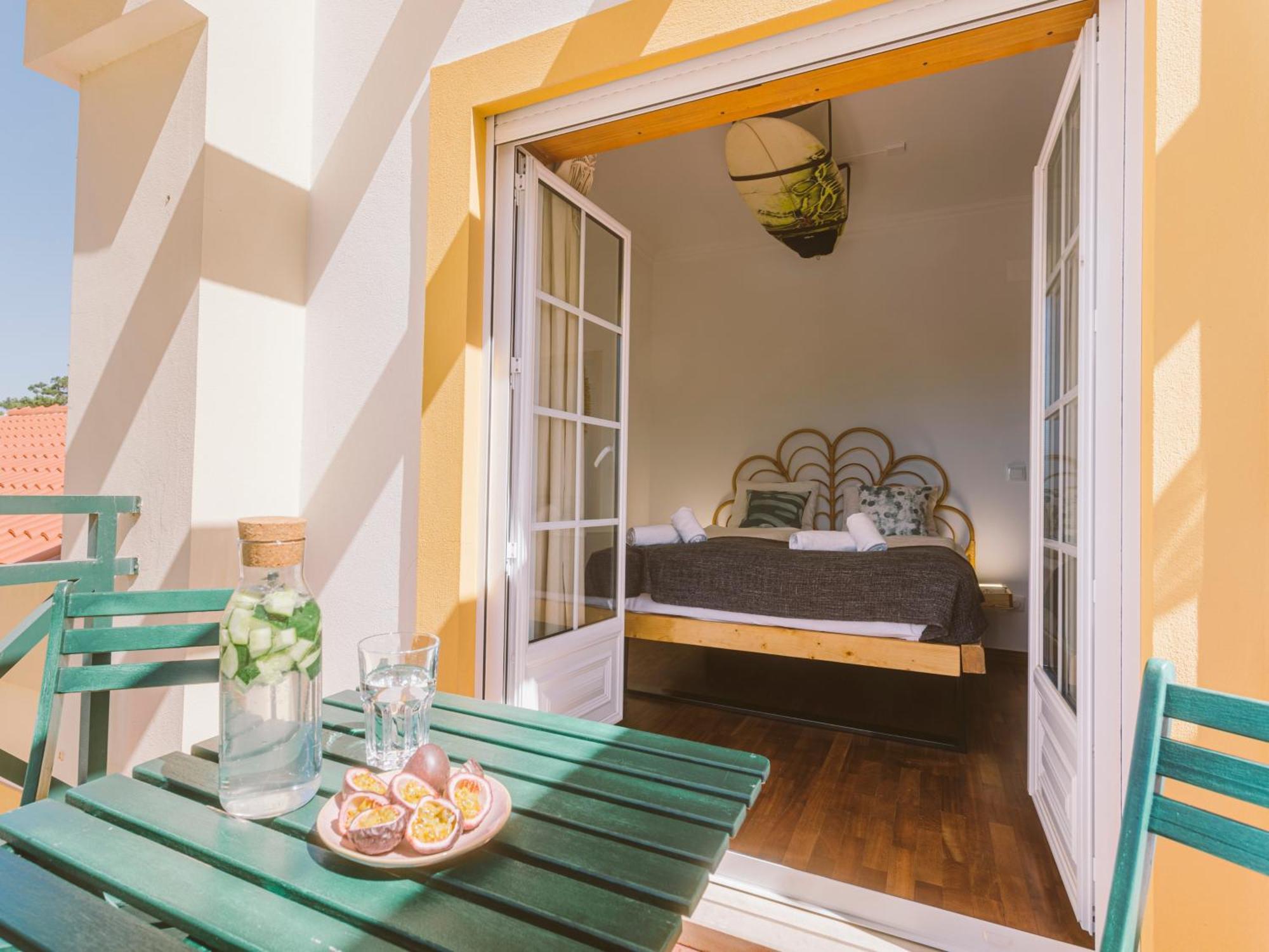 Cliff Surf House Hostel A dos Cunhados Bagian luar foto