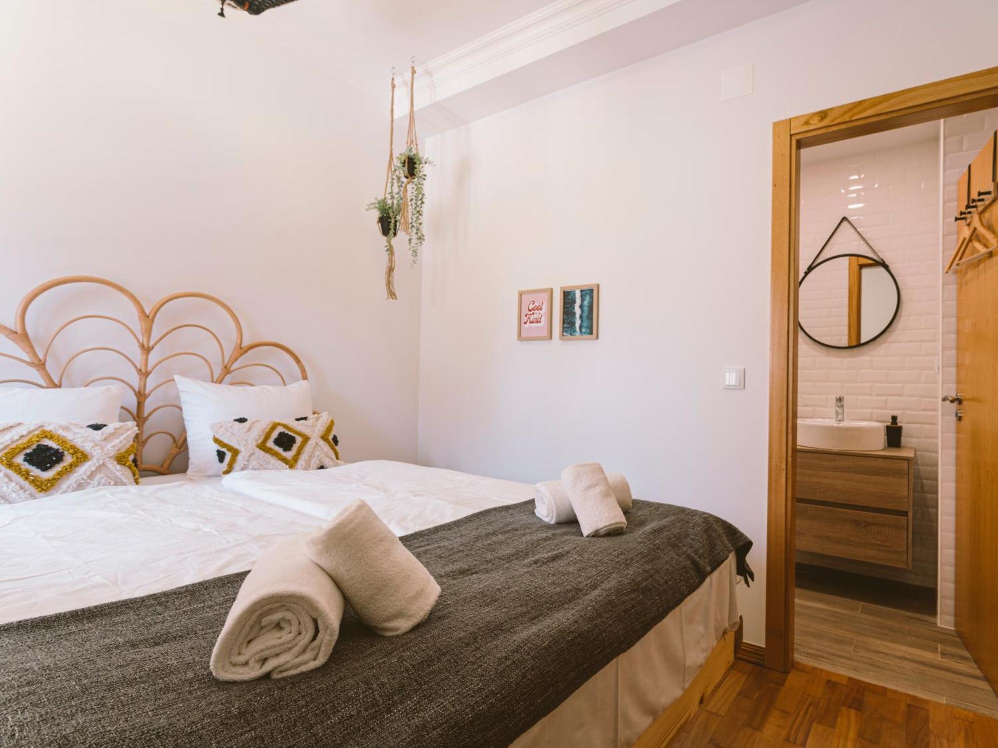 Cliff Surf House Hostel A dos Cunhados Bagian luar foto