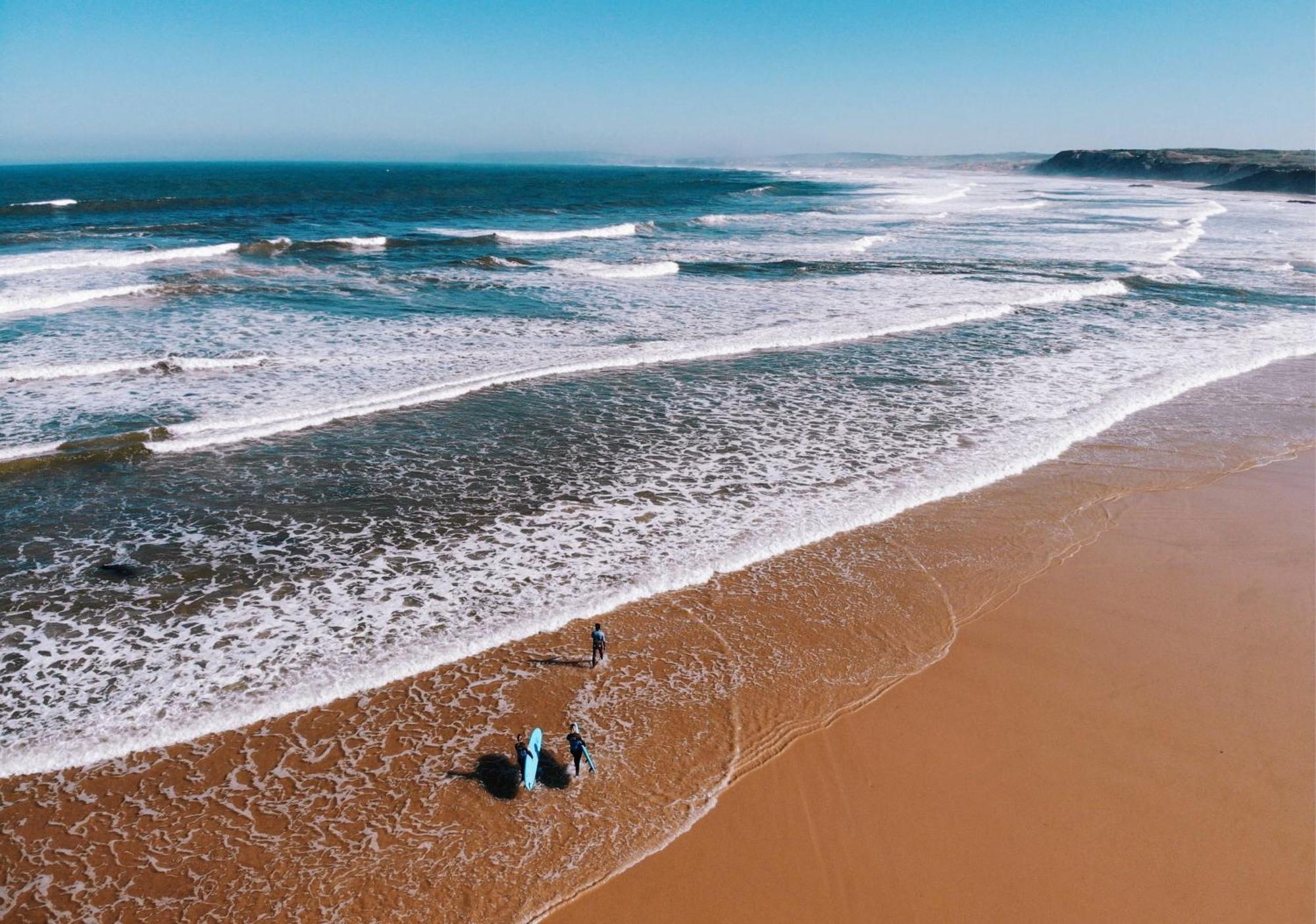Cliff Surf House Hostel A dos Cunhados Bagian luar foto